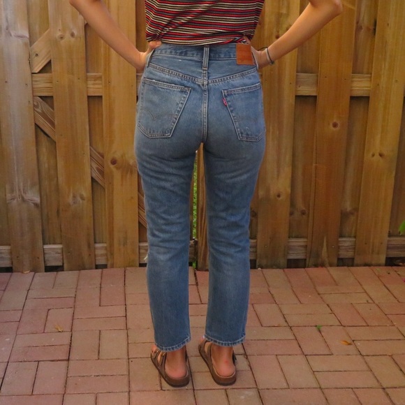 NWT Levi’s 501 Original Cropped and Distressed - Picture 2 of 8